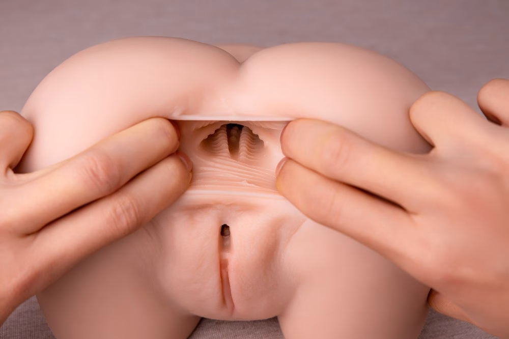Connie Masturbator - Image 4