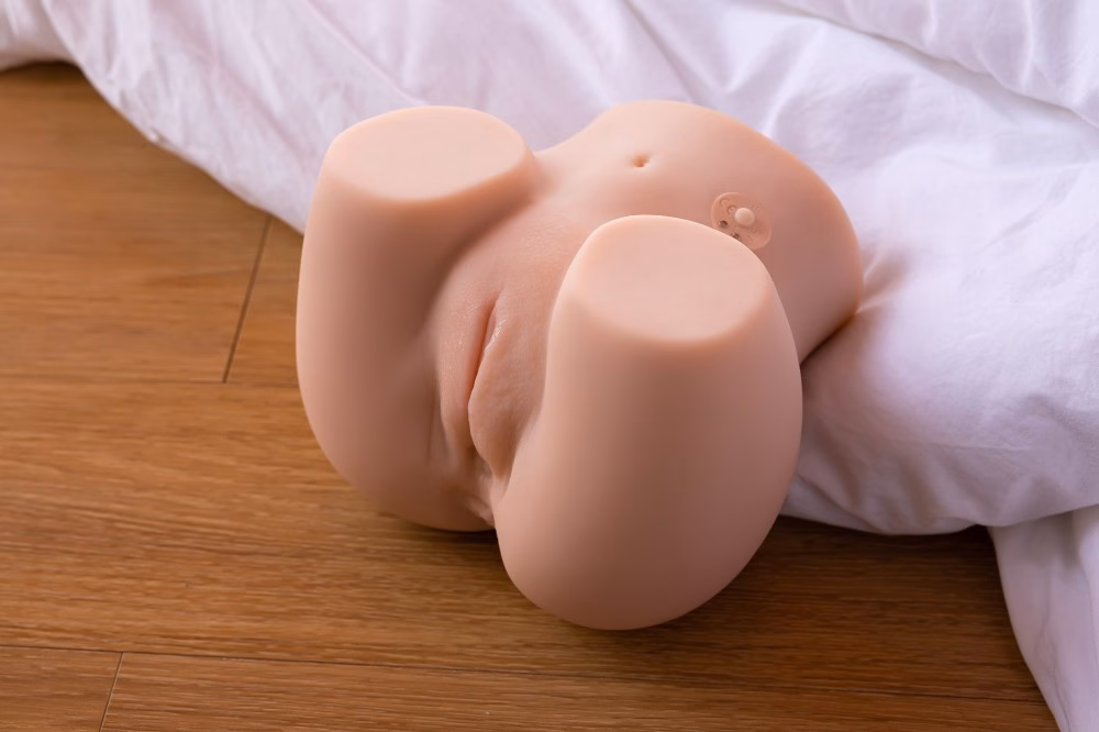 Connie Masturbator - Image 13